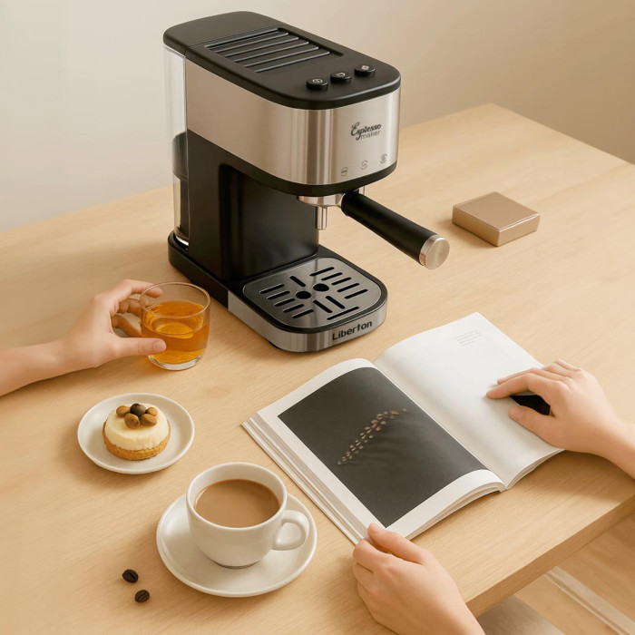 Кавоварка рожкова Liberton LCM-2206