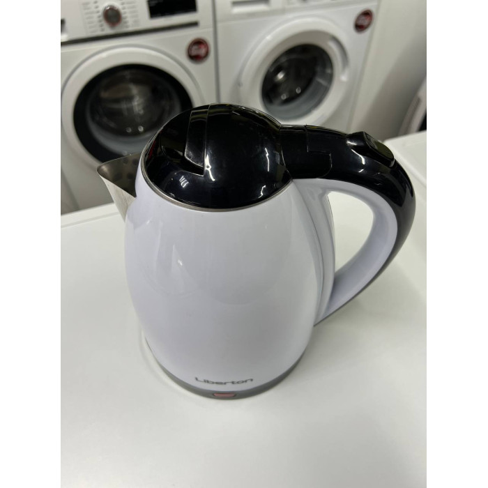 Електрочайник Liberton LEK-6801