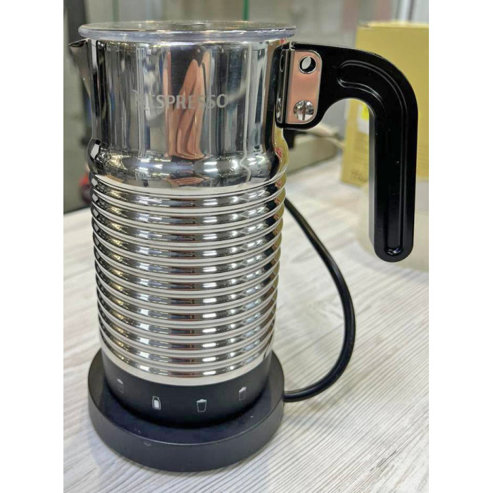 Вспениватель молока NESPRESSO Aeroccino 4 4194 Б/У