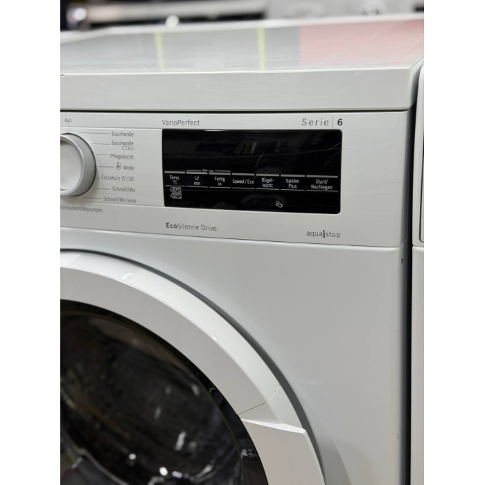 Пральна машина Bosch Serie 6 VarioPerfect WUQ28430 White