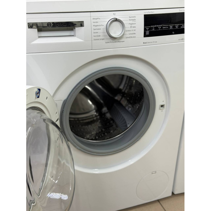 Пральна машина Bosch Serie 6 VarioPerfect WUQ28430 White