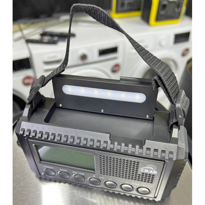 Портативне радіо з ліхтариком на сонячній батареї Rocam CR1009 Ultra Black