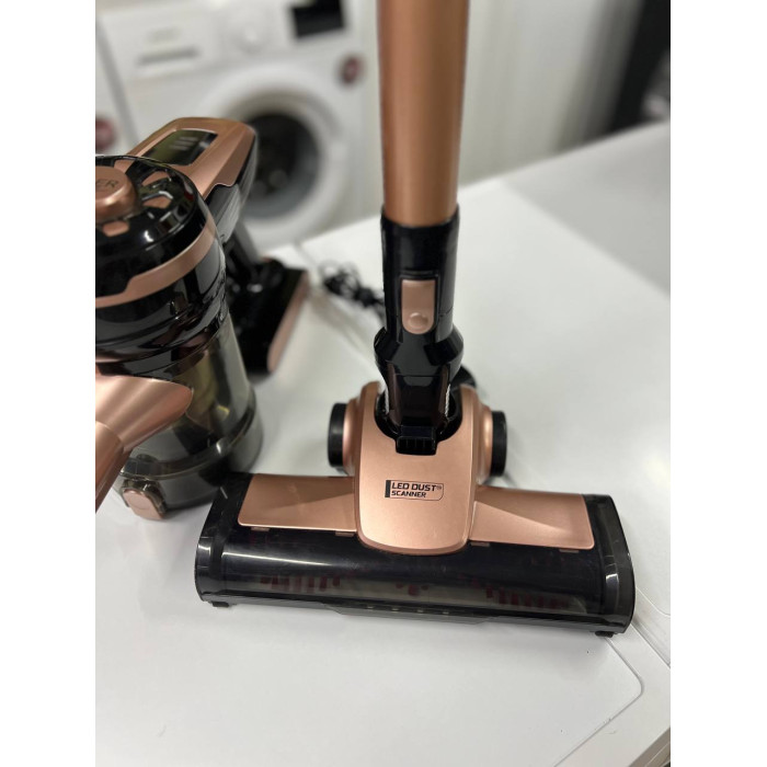 Акумуляторний вертикальний пилосос Adler AD 7044