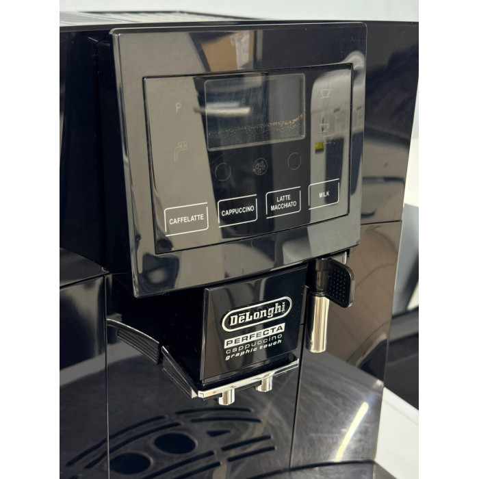 Кавомашина Delonghi Perfecta Cappuccino ESAM 5556.B Б/В
