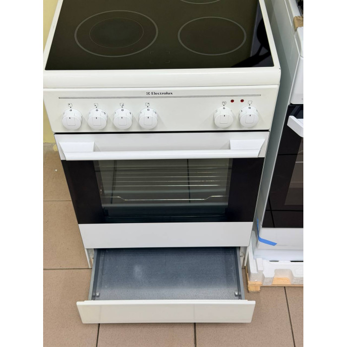 Електрична плита Electrolux EKC510504W Б/В