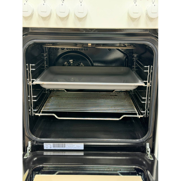 Електрична плита Electrolux EKC510504W Б/В