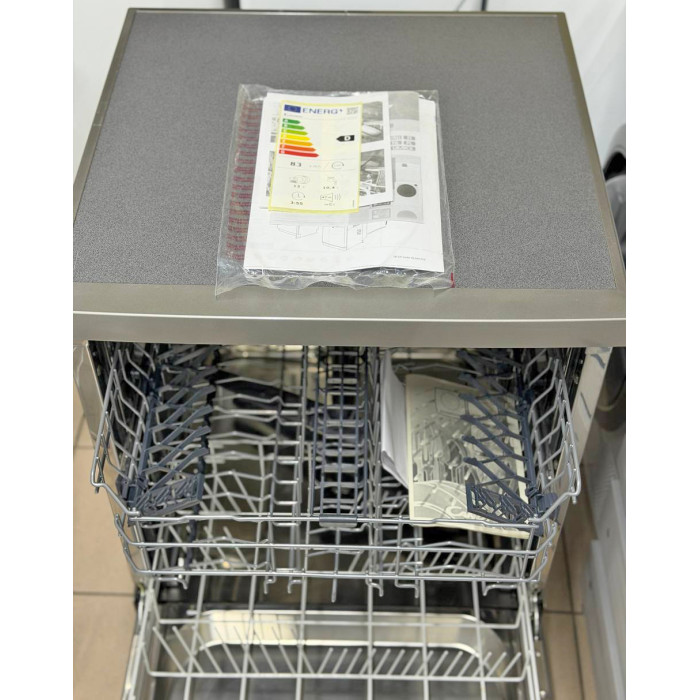 Посудомийна машина Candy HCF3C7LFX з підключенням по Wi-Fi та Bluetooth