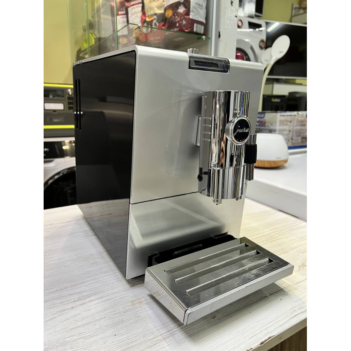 Автоматична кавомашина Jura 673 Б/В