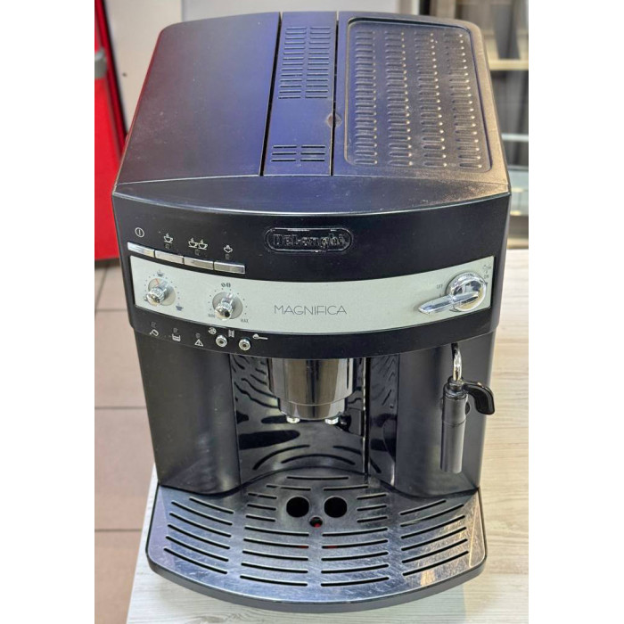 Кавоварка Delonghi ESAM 3000.B Magnifica Black Б/В