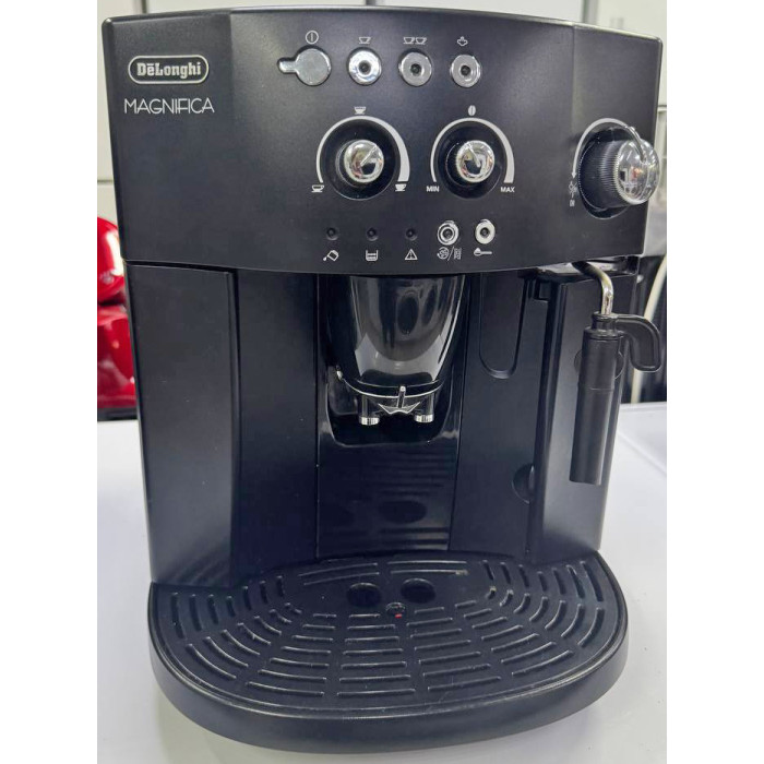 Кофемашина DeLonghi Magnifica ESAM 4000.B Б/У