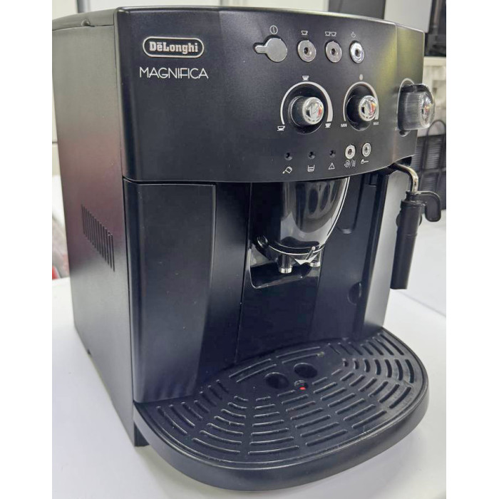 Кофемашина DeLonghi Magnifica ESAM 4000.B Б/У