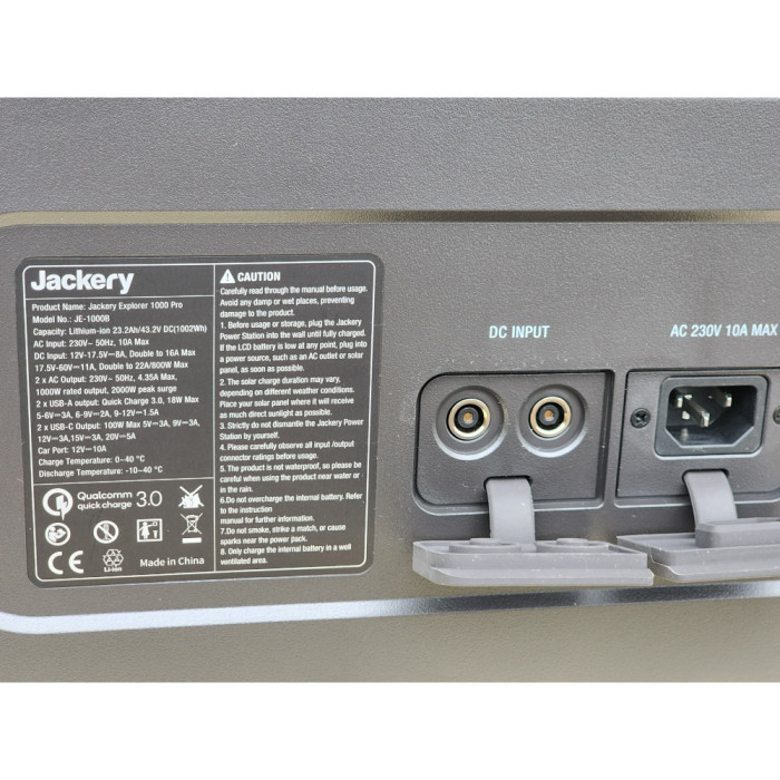 Портативна зарядна станція Jackery Explorer 1000 PRO (1002 Wh/1000 Вт)