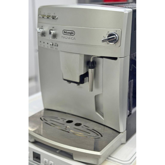 Кофемашина Delonghi Magnifica ESAM03.120.S Б/У