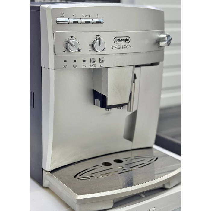 Кофемашина Delonghi Magnifica ESAM03.120.S Б/У