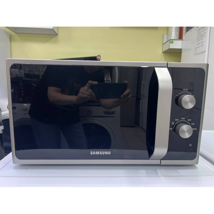 Мікрохвильова піч Samsung MS2AF300EES Б/В