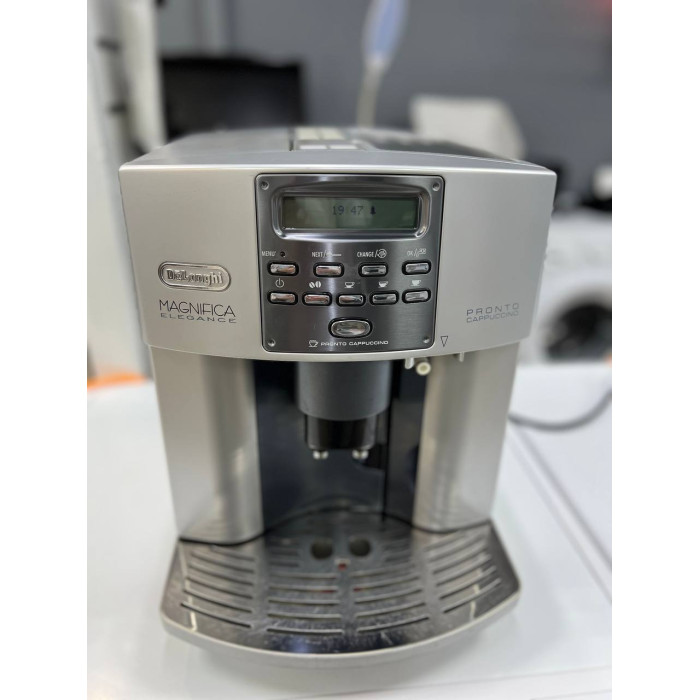 Кавомашина DeLonghi Magnifica Elegance Pronto Cappuccino ESAM 3600.S Б/В