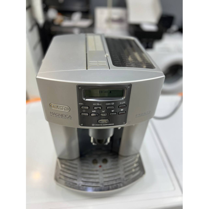 Кавомашина DeLonghi Magnifica Elegance Pronto Cappuccino ESAM 3600.S Б/В