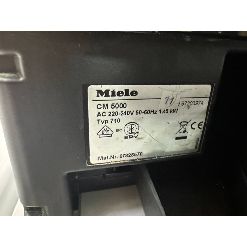 Кавомашина еспресо Miele CM 5000 Black Б/В