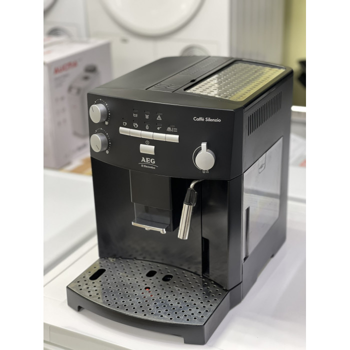 Кавомашина AEG Caffe Silenzio CS 5000 Black Б/В